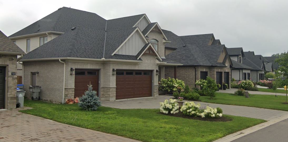 735 Radisson_Exterior Pic 02